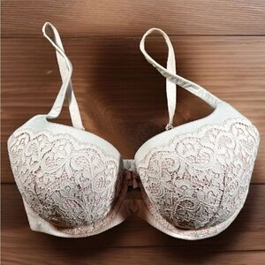 VICTORIAS SECRET Bra Womens 34DDD Nude/Light Pink Lace Plunge Demi Push Up EUC